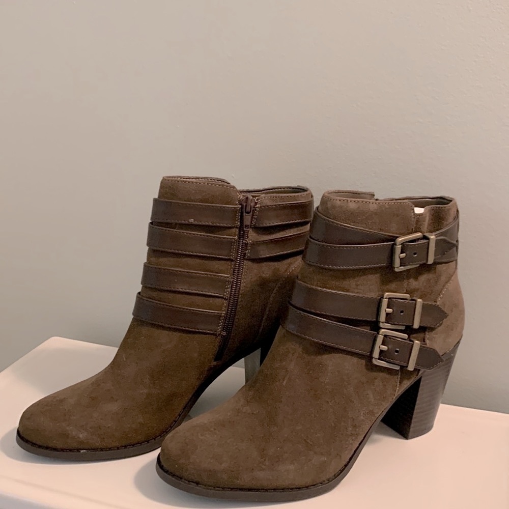 NEW Womens ankle booties, INC